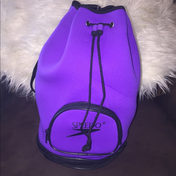 Speedo Handbags - NWOT Speedo Neoprene Drawstring Swim Bag